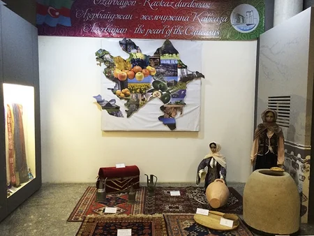 Özbəkistan Dövlət Tarix Muzeyində Azərbaycan pavilyonuu açılıb