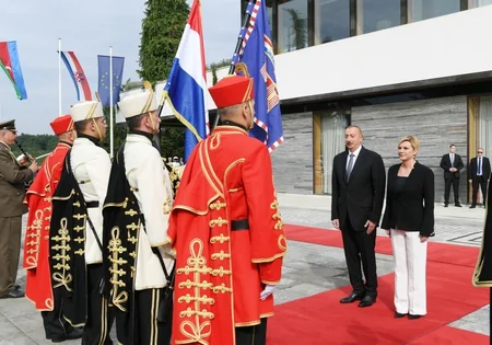 Prezident İlham Əliyevin Zaqrebdə rəsmi qarşılanma mərasimi olub