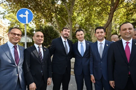 Prezident İlham Əliyev Bakıda Aşıq Ələsgərin abidəsinin açılışında iştirak edib - YENİLƏNİB