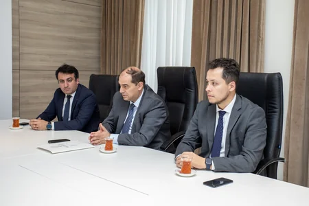 Azerbaijan discusses construction of energy storage systems with Masdar