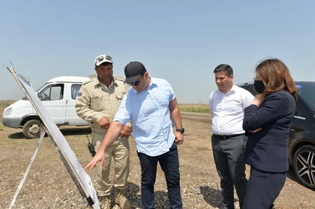 Французский сенатор: Мировое сообщество должно помочь в очистке земель от мин