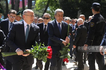 State and government officials commemorate Great Leader Heydar Aliyev - PHOTOS