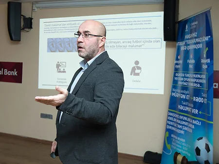 “Sumqayıt”ın futbolçularına danışılmış oyunlarla bağlı seminar keçirilib