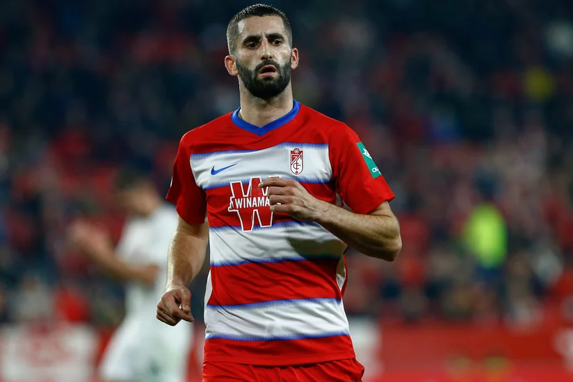 Romadan La Liqa təmsilçisinə keçən futbolçu koronavirusa yoluxdu