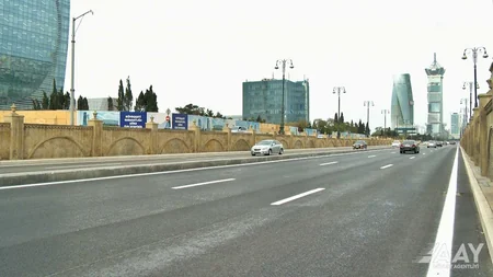 Paytaxtın üç prospektində deformasiyaya uğramış örtük yenilənib