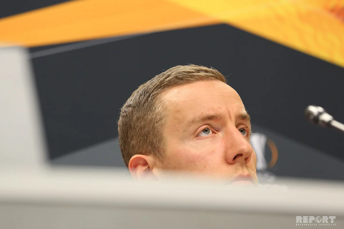 İslandiya millisinin qapıçısı Qarabağdan ayrılmaq istəyir