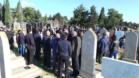 Günəşli” yatağında baş verən qəzada həlak olan daha bir neftçi dəfn olunub - FOTO