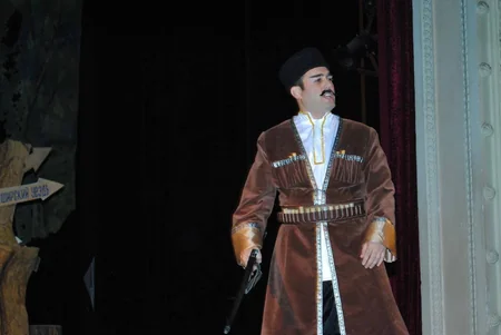 Sumqayıt teatrında Hacı Qara tamaşasına daxili baxış keçirilib