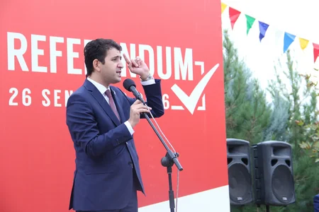 “Yeni Azərbaycan” referendum üzrə təşviqat qrupu Gəncədə seçicilərlə görüş keçirib