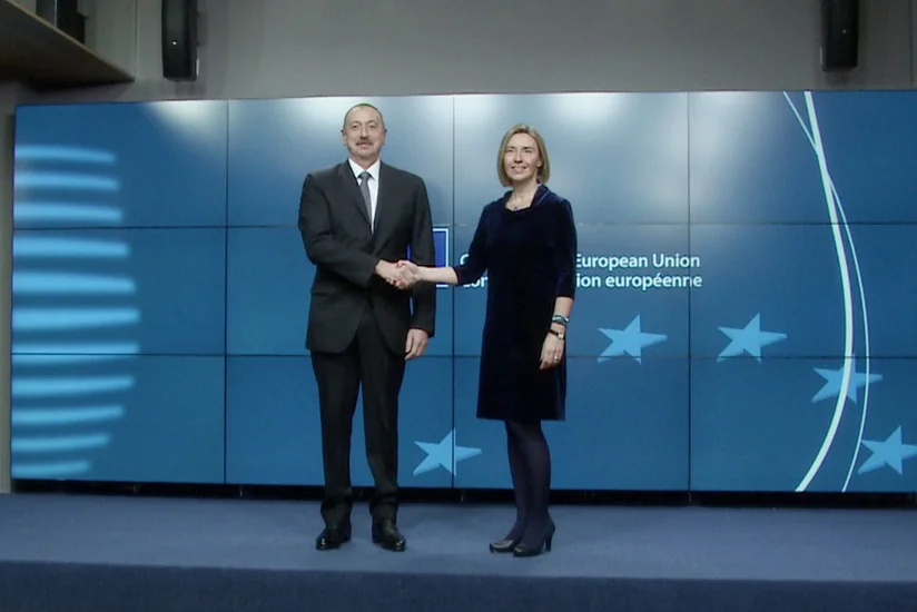 Состоялся рабочий завтрак президента Ильхама Алиева с верховным представителем Европейского Союза, вице-президентом Европейской комиссии - ОБНОВЛЕНО