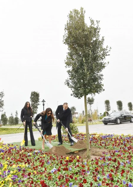 Heydər Əliyev Fondunun yeni layihəsi olan Zirə Mədəniyyət Mərkəzinin və eko-parkın açılışı olub - YENİLƏNİB - FOTO
