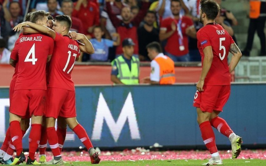 Qalatasarayın futbolçusu Türkiyə milli komandasının heyətindən çıxarılıb