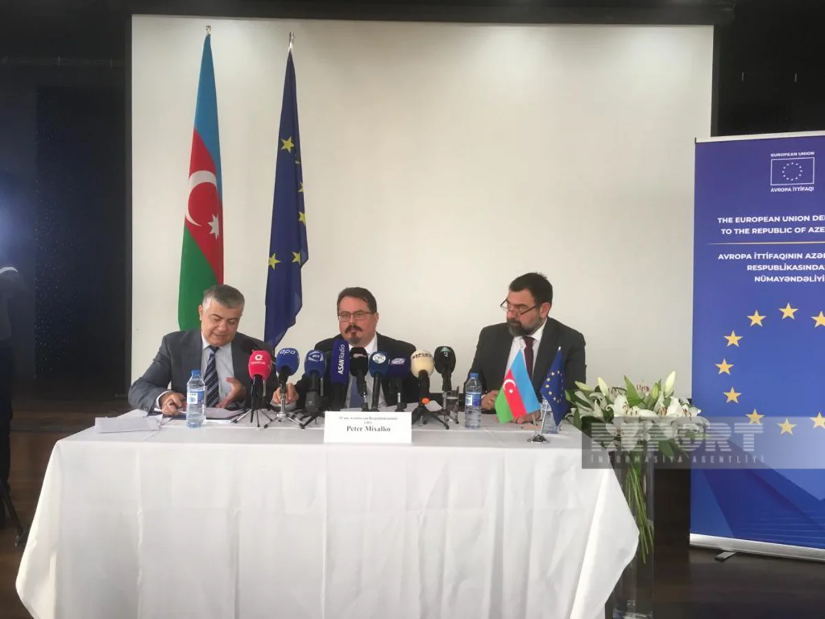 Посол: ЕС продолжит оказывать содействие Азербайджану в разминировании