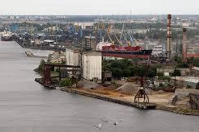 Латвия заинтересована в транспортировке нефти через свои порты в Беларусь