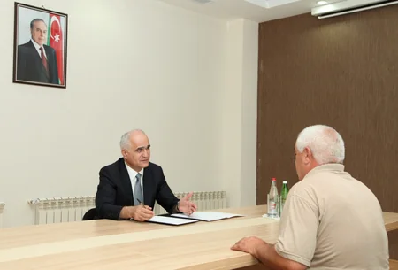 ​İqtisadiyyat naziri Lənkəranda vətəndaşlarla görüşüb