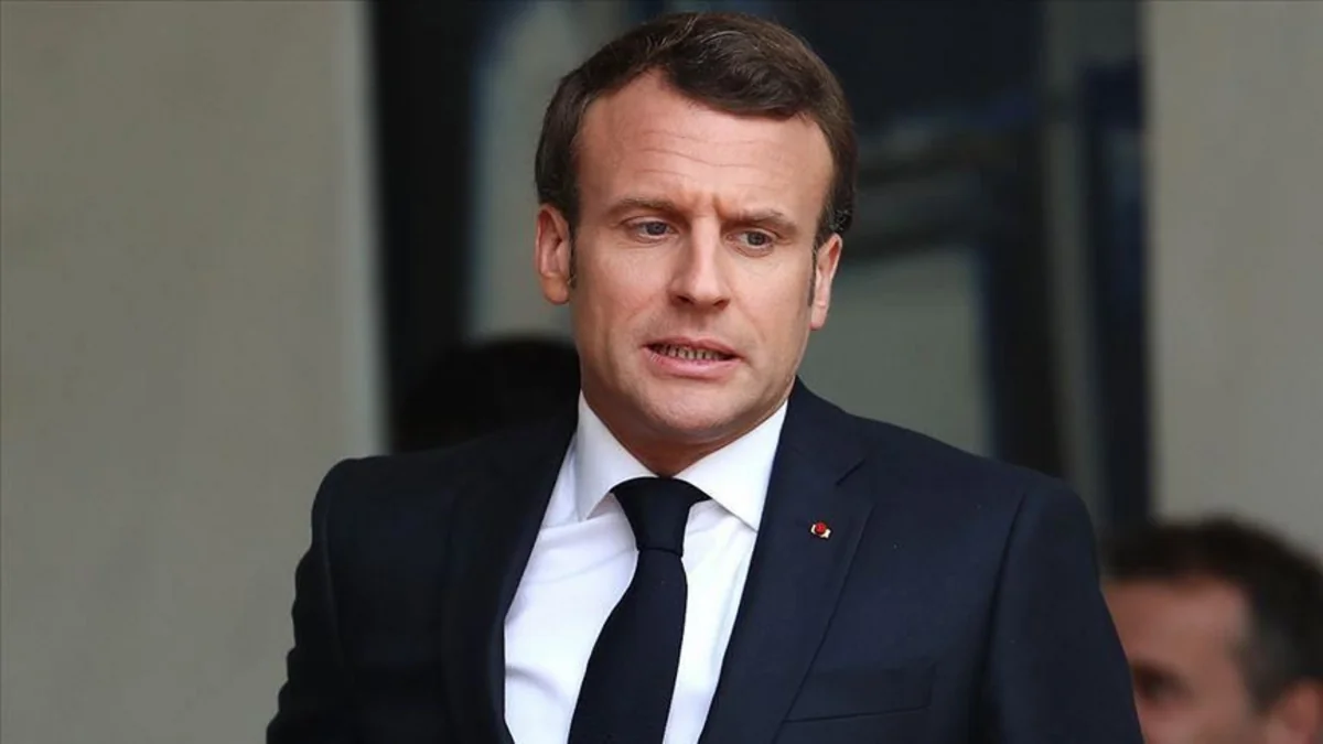 Emmanuel Macron to visit China