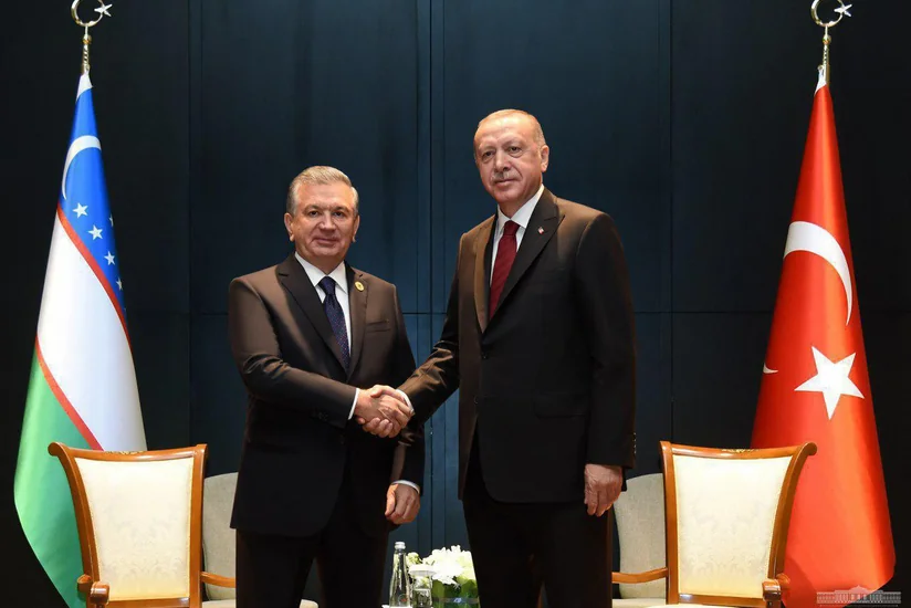 Türkiyə və Özbəkistan liderləri TDT daxilində əməkdaşlığı müzakirə ediblər