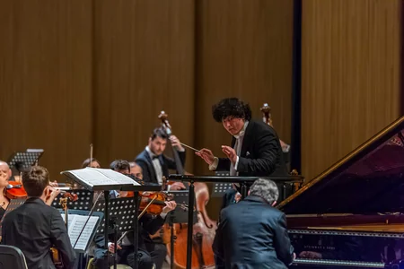 Tekfen Filarmoniya Orkestri Bakıda “100 il” adlı konsert proqramı ilə çıxış edib
