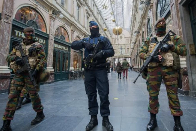 KİV: Belçikada təxminən 40 qaçqın İŞİD-lə əlaqəsinin olmasında şübhəli bilinir