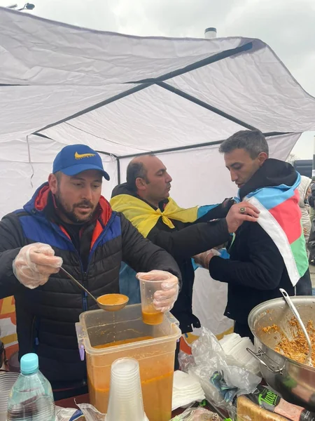Lvovda soydaşlarımız üçün səyyar qida məntəqələri yaradılıb