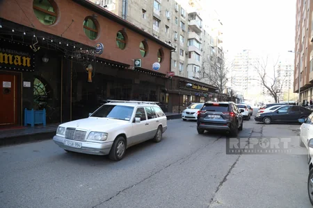 Bakıda avtomobillərin parklanması effektiv təşkil olunubmu?