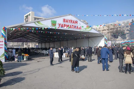 Bakıda Novruz bayramı ilə əlaqədar yarmarkalar açılıb