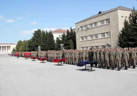 Graduation ceremony of course for long-term active military servicemen held in Baku