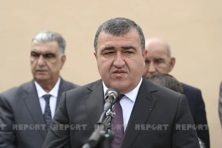 Bakıda üç şəhidin xatirə lövhəsinin açılışı olub