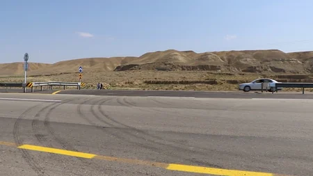 Azərbaycan Gürcüstanla sərhəddə yeni yol hissələri salıb