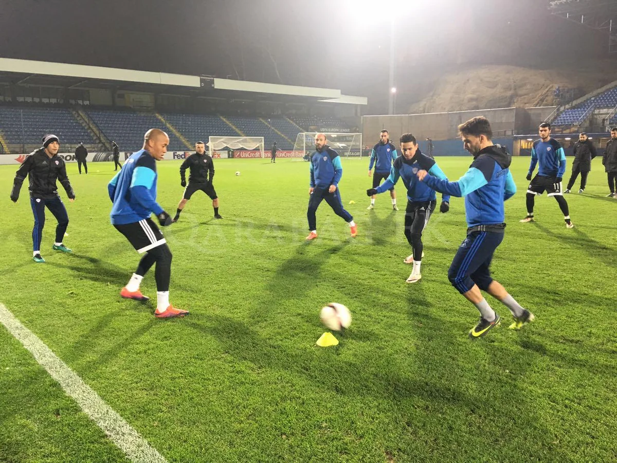 Qarabağ klubu Slovanla matçöncəsi son məşqinə çıxıb