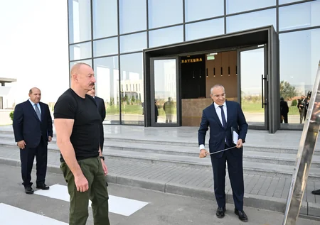 İlham Əliyev Ağdam Sənaye Parkında tütün məmulatlarının istehsalı müəssisəsinin açılışında iştirak edib