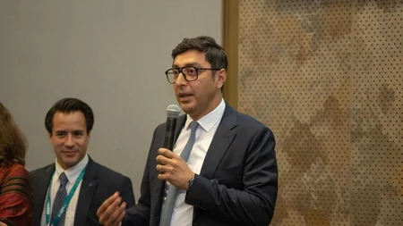 Bakıda idman nazirlərinin konfransı çərçivəsində könüllülərlə görüş keçirilib