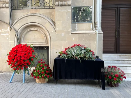 Bakıdakı səfirlikdə İran Prezidentinin xatirəsi yad edilir