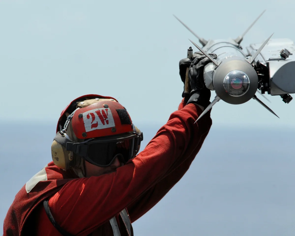 Germany prepares to give Ukraine AIM-9L missiles and 4,000 attack drones