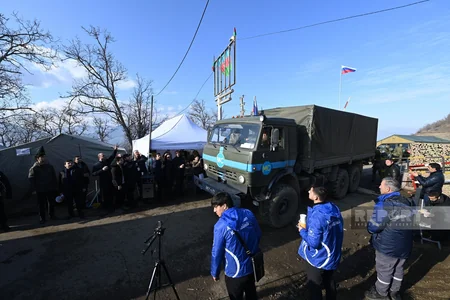 На дороге Шуша-Ханкенди в очередной раз созданы условия для движения автомобилей миротворцев