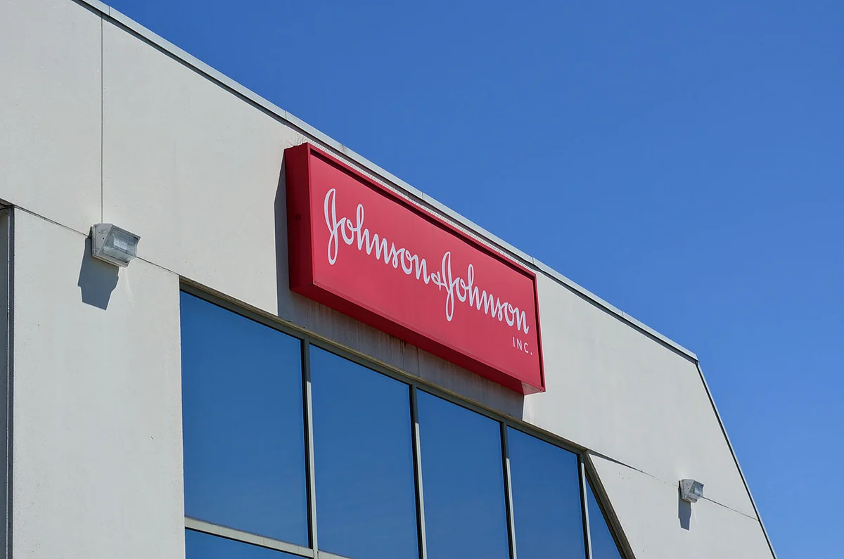 “Johnson&Johnson” şirkəti geri addım ataraq səhvini düzəltdi
