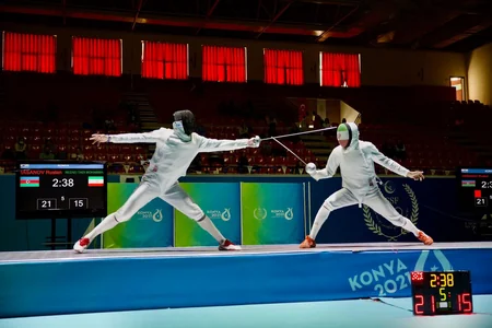 İslamiada: Azərbaycanın kişi qılıncoynatma millisi qızıl medal qazanıb
