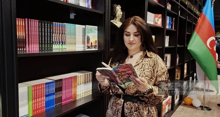 Gəncədə BookZone kitab evinin açılışı olub