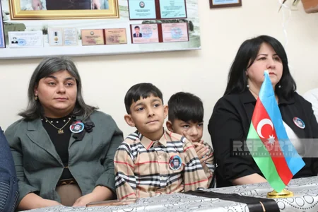 Bakının 100 nömrəli məktəbinin sinif otaqlarından birinə şəhid jurnalist Məhərrəm İbrahimovun adı verilib