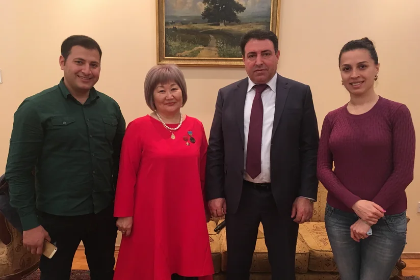 Казахстанская писательница: Я рада, что Казахстан и Азербайджан связывают узы добрососедства и братства