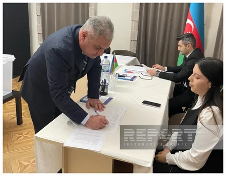 Batumidəki Baş Konsulluqda yaradılmış seçki məntəqəsində səsvermə başlayıb