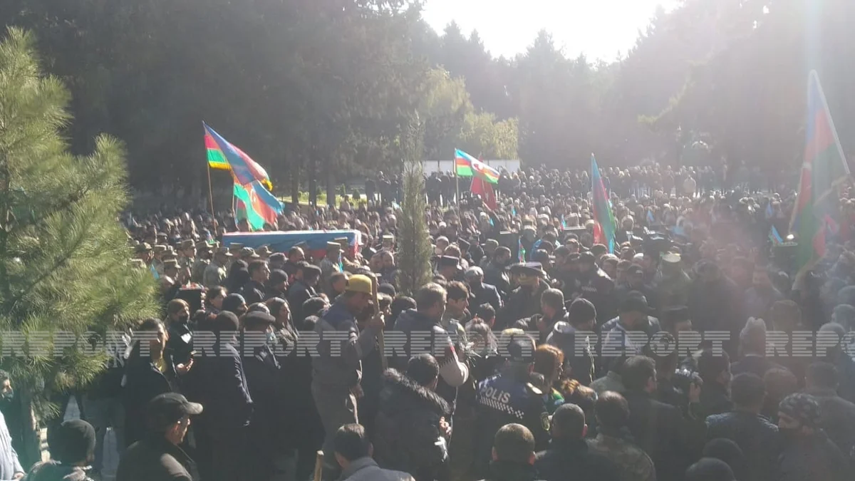 Şəhid Elmin Əlizadə dəfn edilib