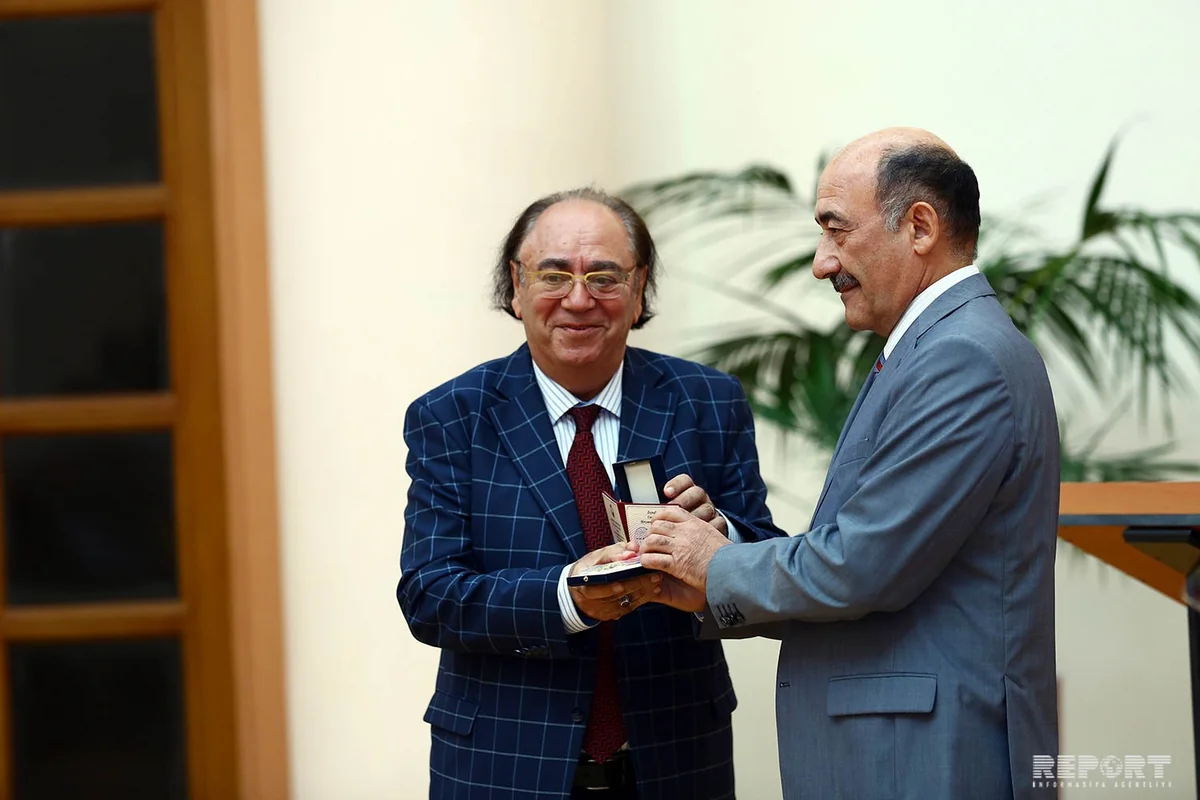 Mədəniyyət və incəsənət xadimlərinə fəxri adlar, orden və medallar təqdim olunub - SİYAHI