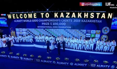 Azərbaycanın yeniyetmə cüdoçuları dünya birinciliyinin komanda yarışlarında gümüş medal qazanıb - FOTO
