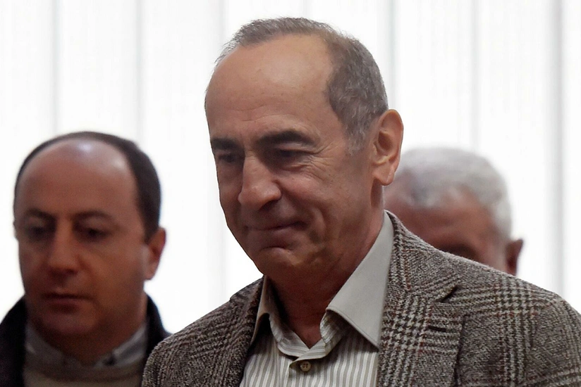 Koçaryanın Paşinyana qarşı iddiası əsasında məhkəmə başlayıb