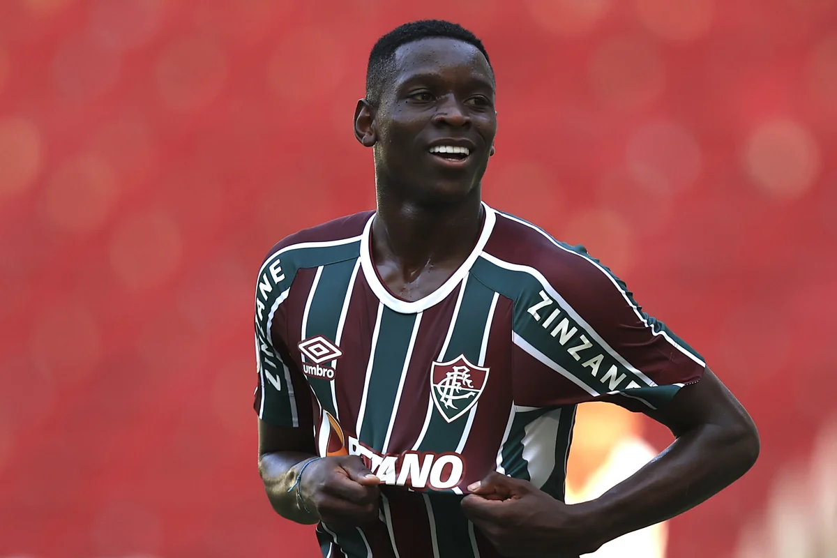 Real Madrid braziliyalı hücumçunu transfer edir