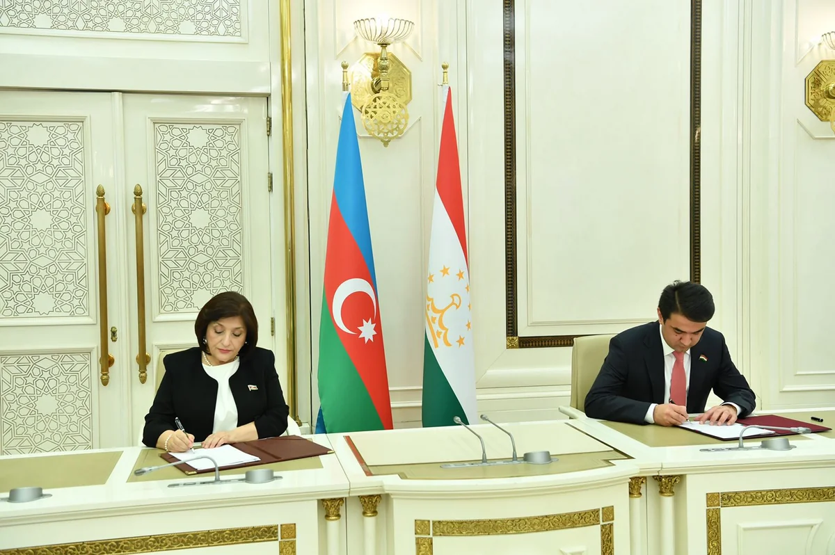 Azərbaycan və Tacikistan parlamentləri əməkdaşlıq sazişi imzalayıb