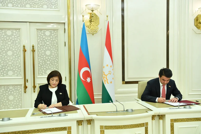 Azərbaycan və Tacikistan parlamentləri əməkdaşlıq sazişi imzalayıb