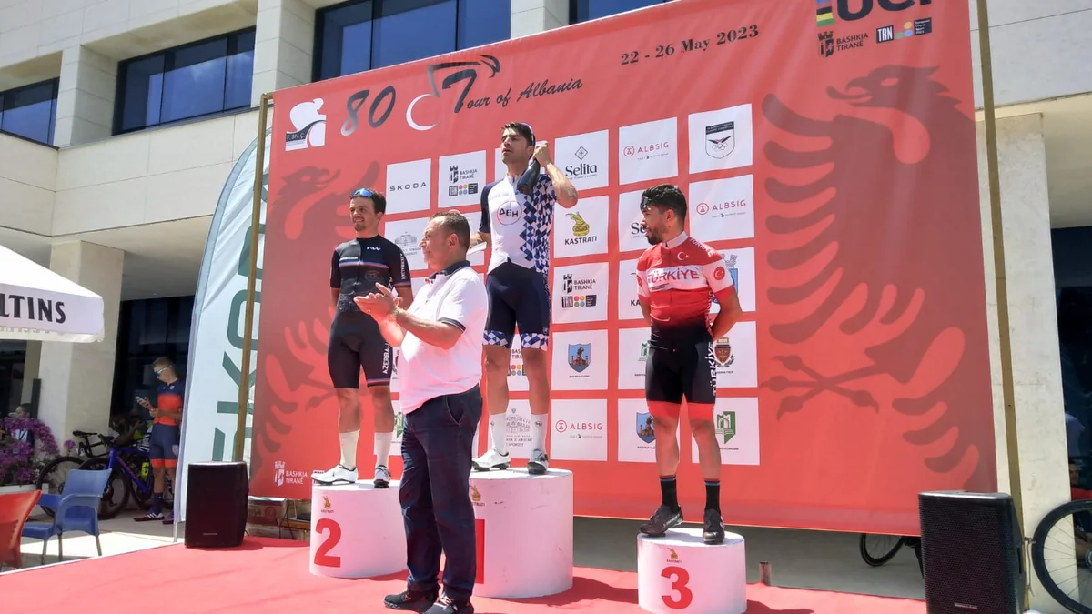 Azərbaycan velosipedçisi beynəlxalq turnirdə gümüş medal qazanıb