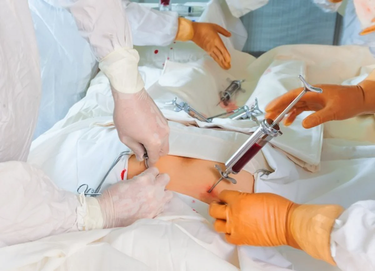 18 yaşına çatmayanlardan sümük iliyi və kök hüceyrələrinin transplantasiyasına icazə veriləcək